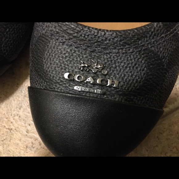 Coach flats - Picture 2 of 2